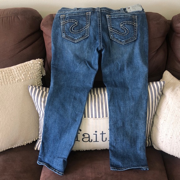 Silver Capris - Picture 5 of 8